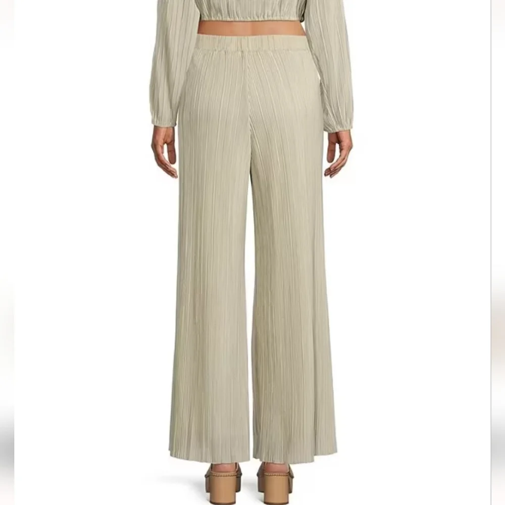 Gianni Bini Joni Plisse Elastic Waistband Coordinating Pants - Picture 3 of 14